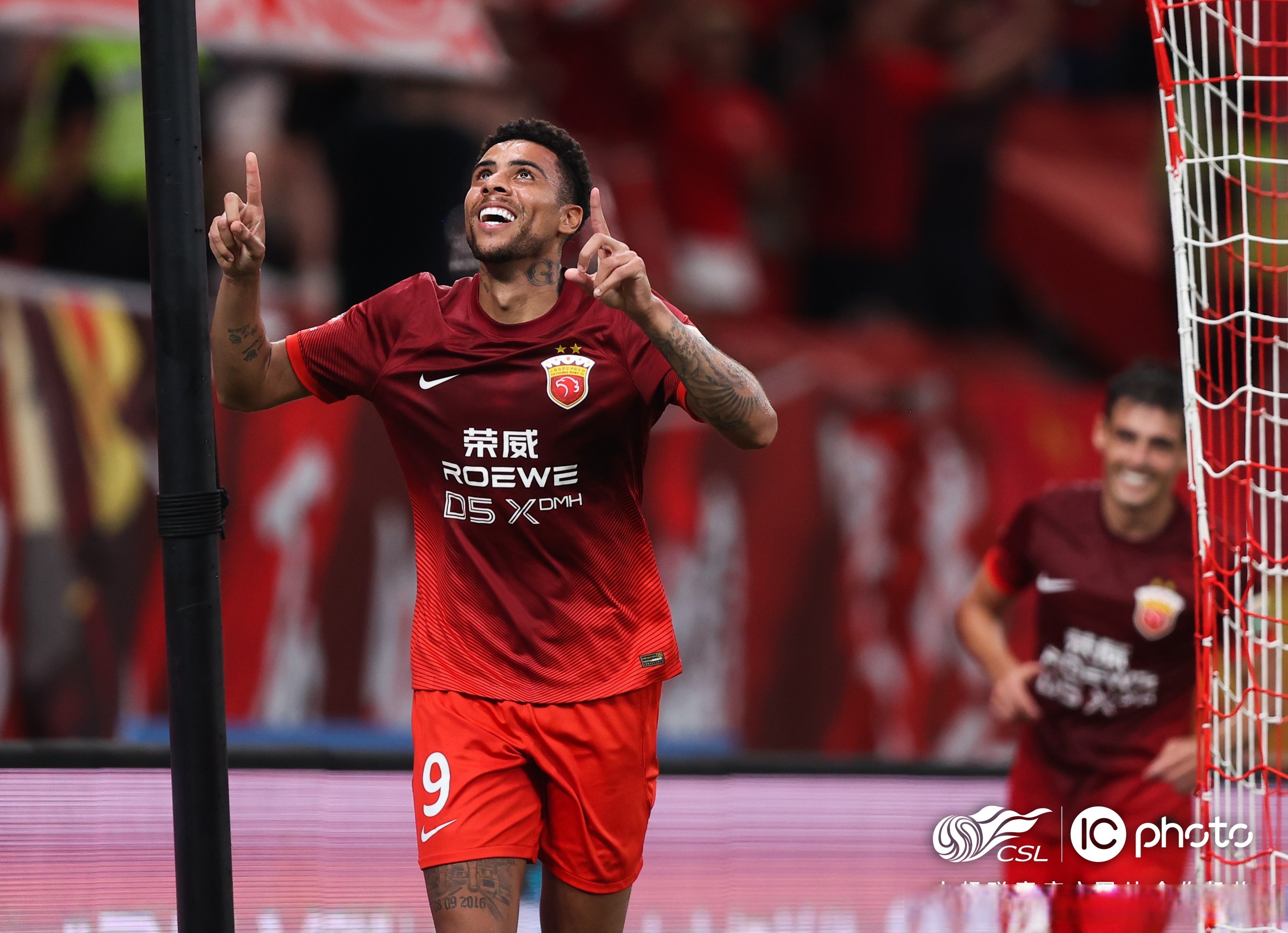 关于印第安纳步行者发布备战花絮；转会期状态回暖；英超任务艰巨；纪律约束更严格的信息